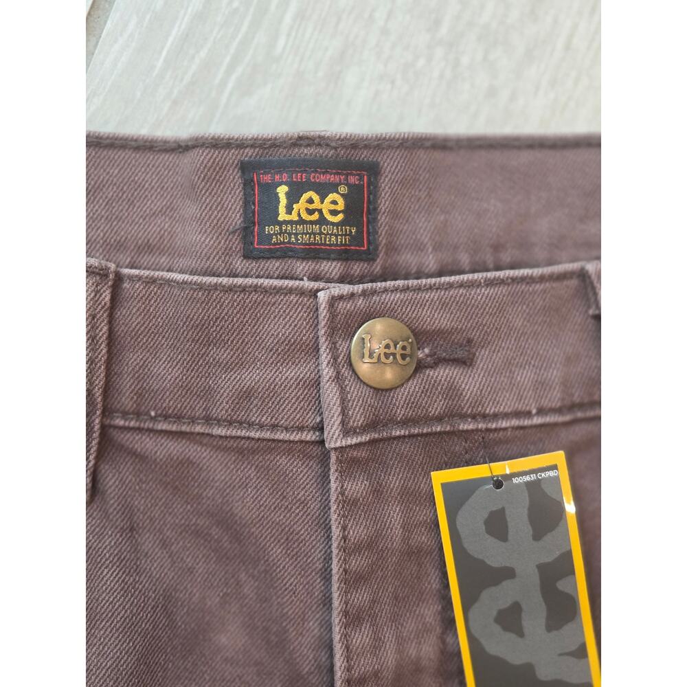 Lee Men's Fashion Heritage Relaxed Fit Jeans Color: Brown Size: 34x30 - Picture 4 of 8